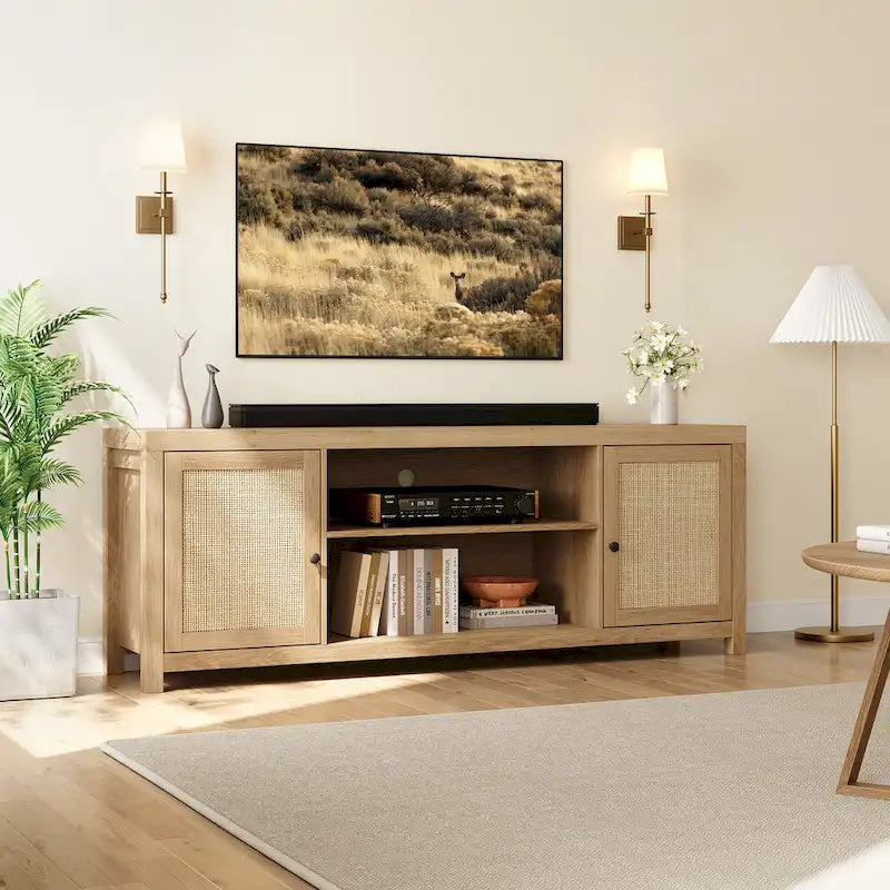 Ratanový TV stolek pro 75palcové televizory, boho centrum domácí zábavy s úložným prostorem a dvířky