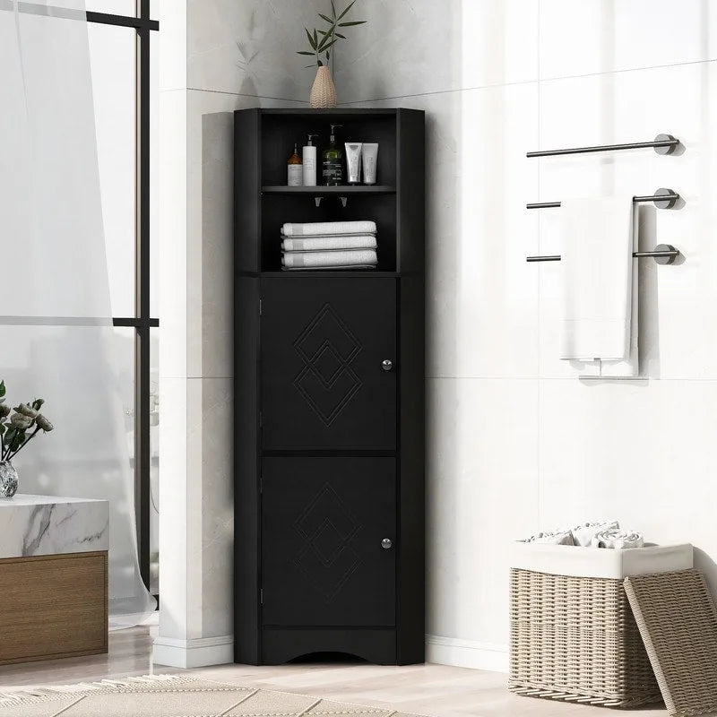 Hoher Eckschrank für das Badezimmer mit verstellbaren Einlegeböden